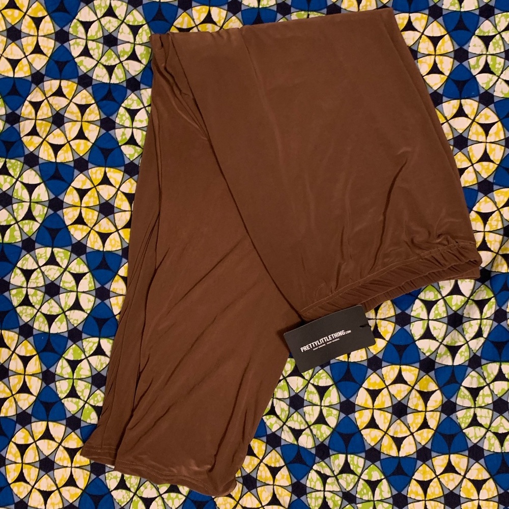 Pretty Little Thing Brown Leggings • Size US 24